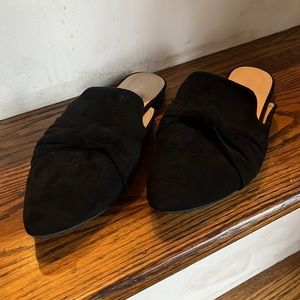 MUSSHOE Black Suede Slip-Ons Women’s Flats Size 8